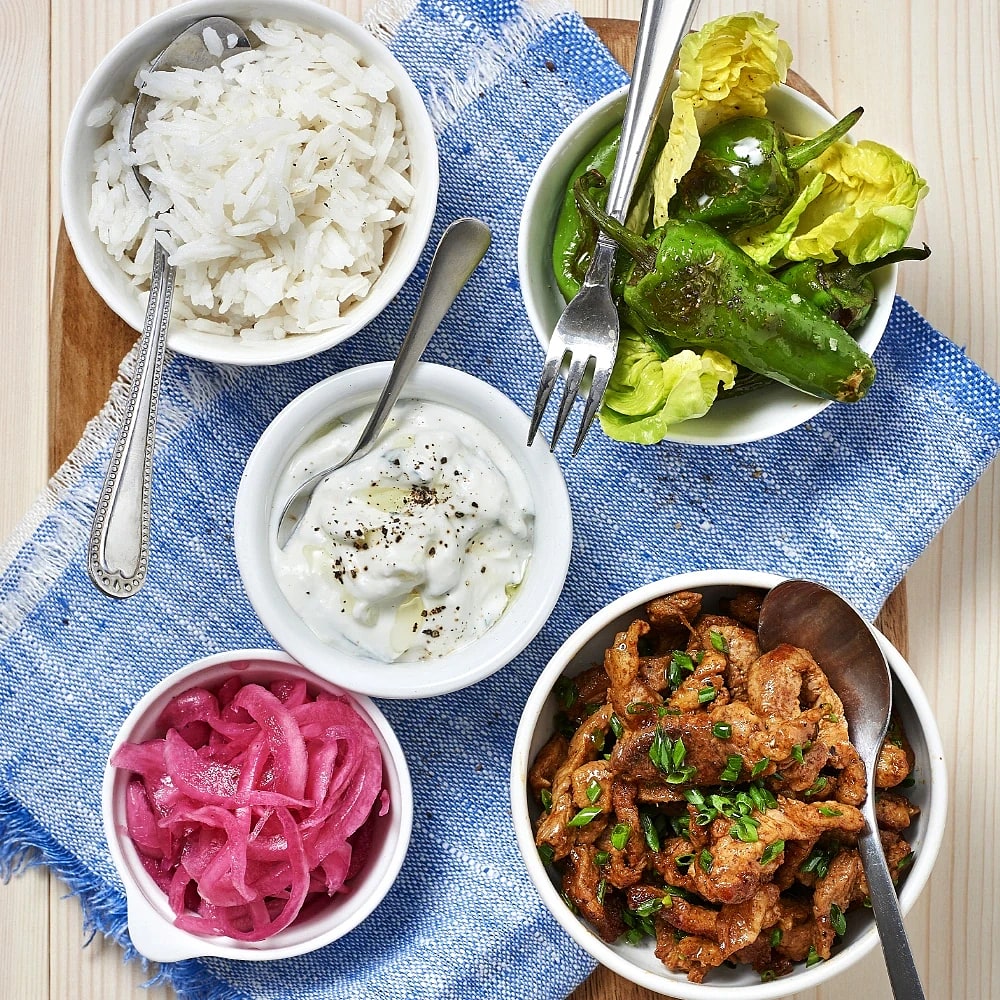 Kebab med tzatzikisås och pimiento  de padron