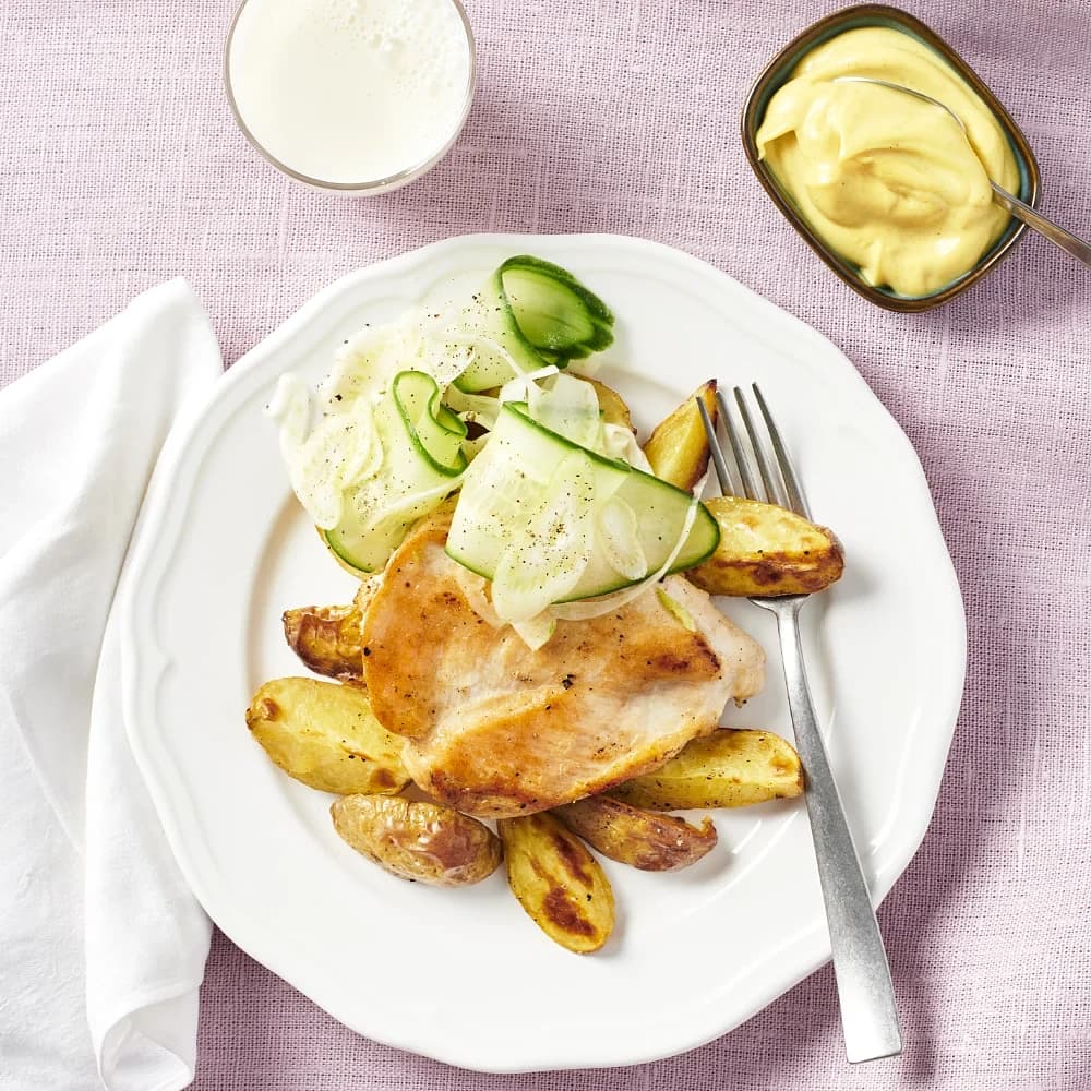 Kycklingfilé med klyftpotatis och fänkålssallad