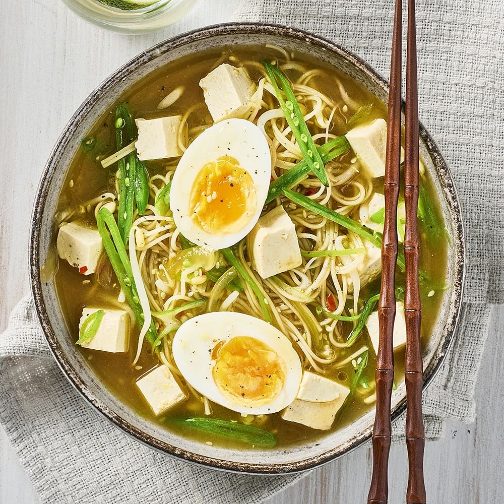 Ärtramen med tofu och böngroddar