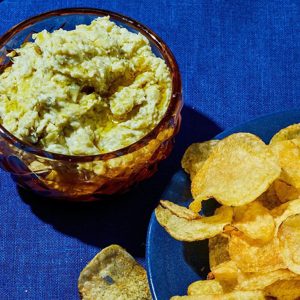 Varm parmesan- och kronärtskocksdipp