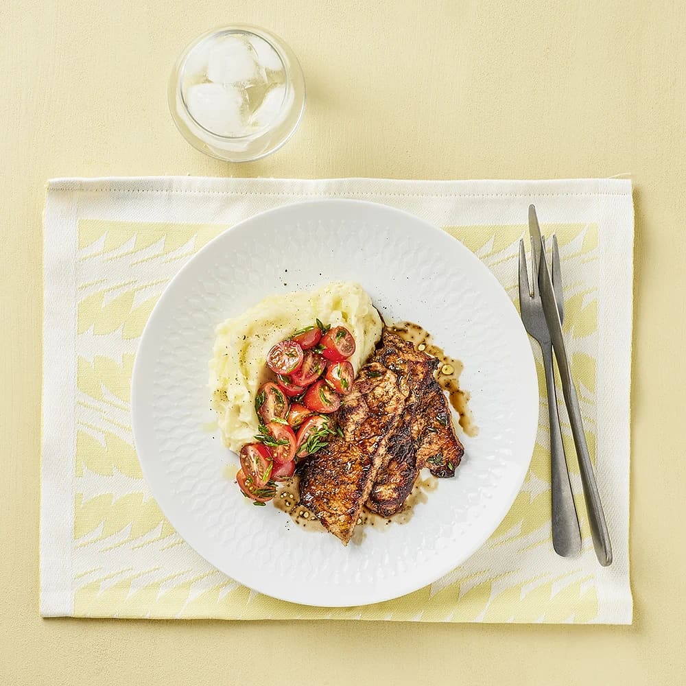 Balsamicostekt kotlett med tomatsallad