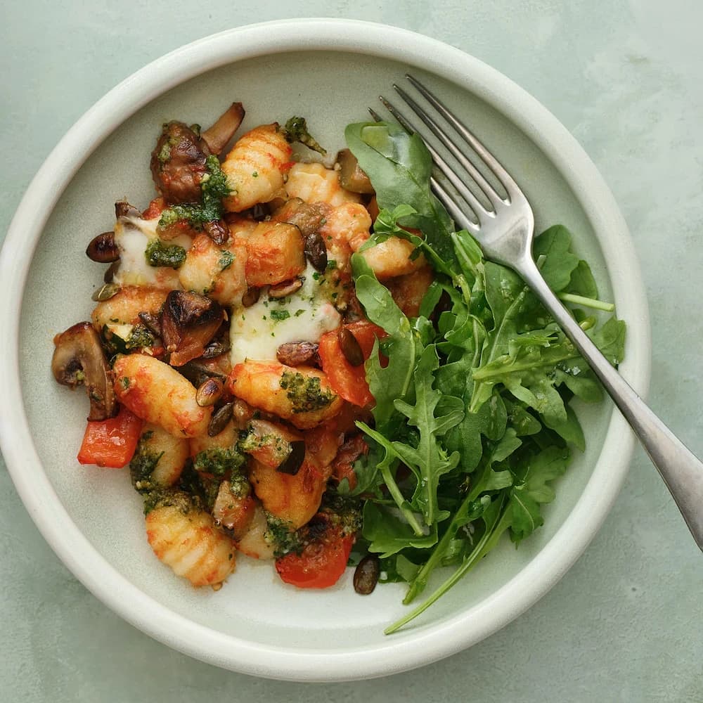 Gnocchigratäng med svamp och mozzarella