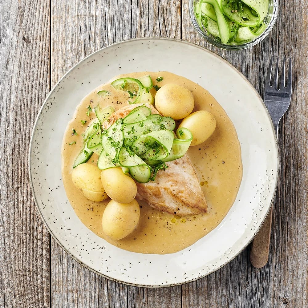 Kyckling med gräddsås och citrongurka