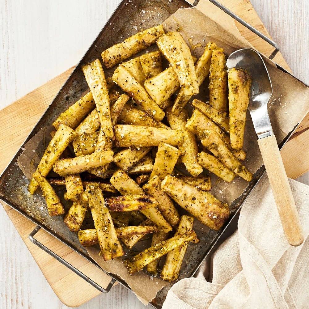 Rostade persiljerötter i pesto