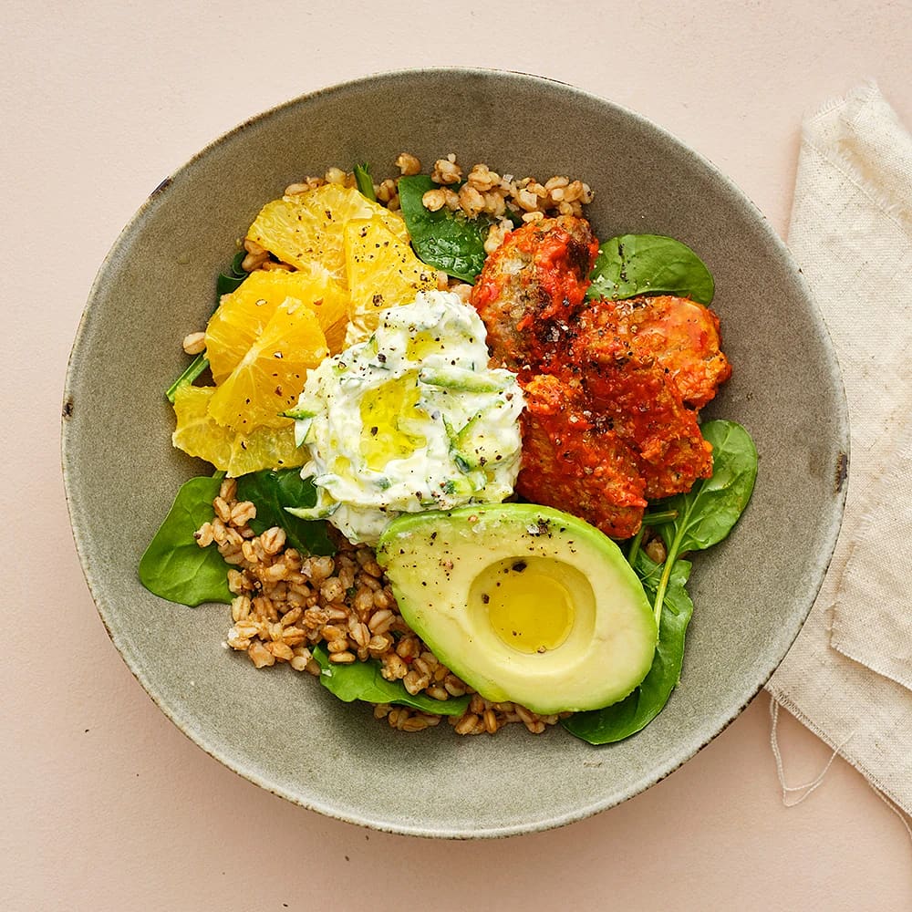 Matvetesallad med lamm, apelsin och avokado