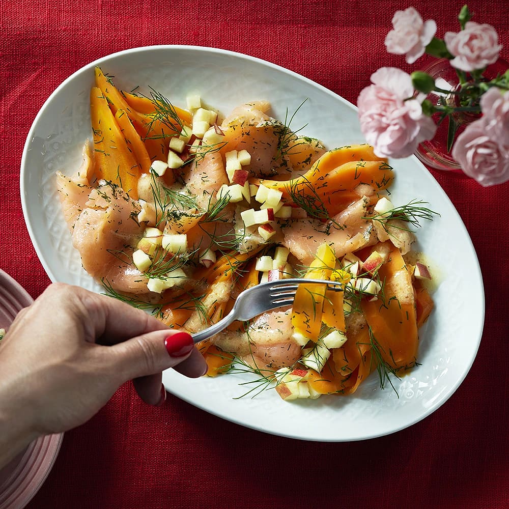 Gravad morot och lax med äpple och senapsdressing
