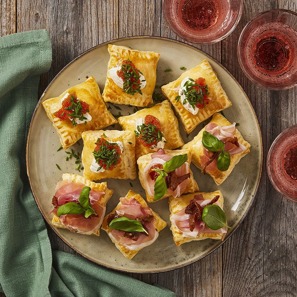 Smördegsinbakad snackost
