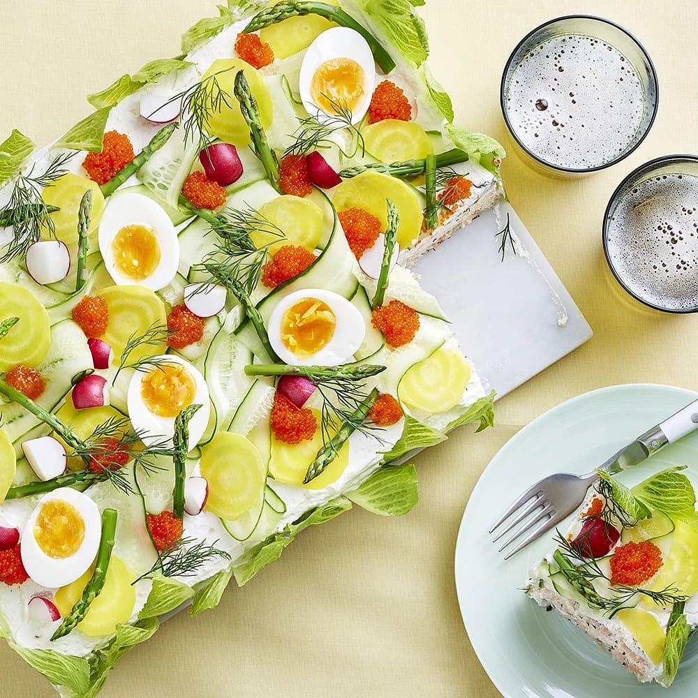 Påskig smörgåstårta