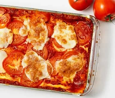 Lasagne med rökt skinka, tomat och mozzarella
