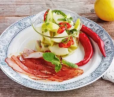 Lufttorkad skinka med päronsalsa