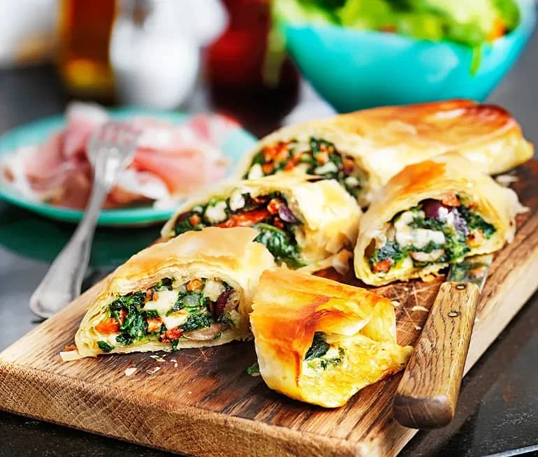 Spenatrullar med soltorkade tomater