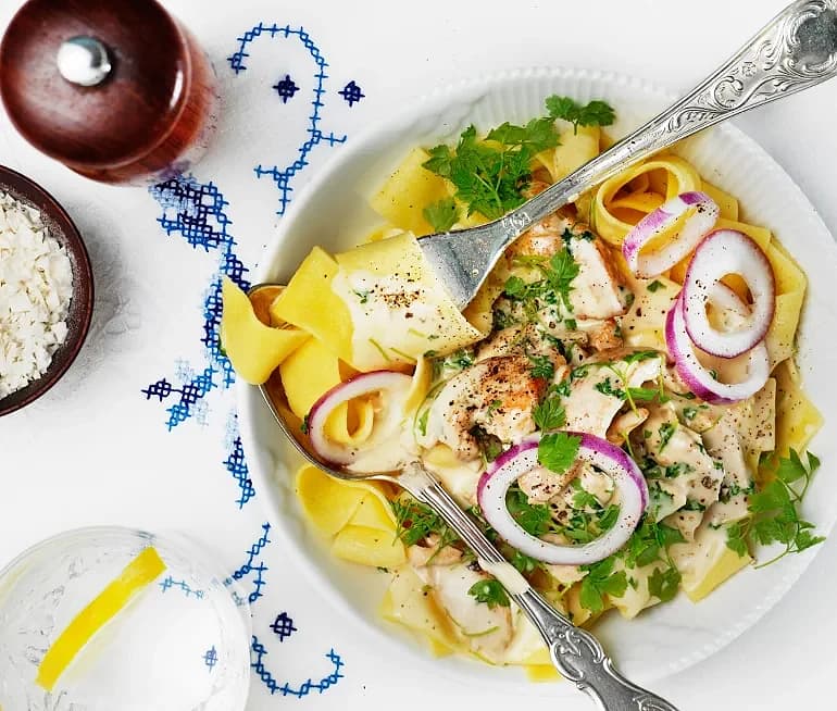 Körvelkyckling med pappardelle