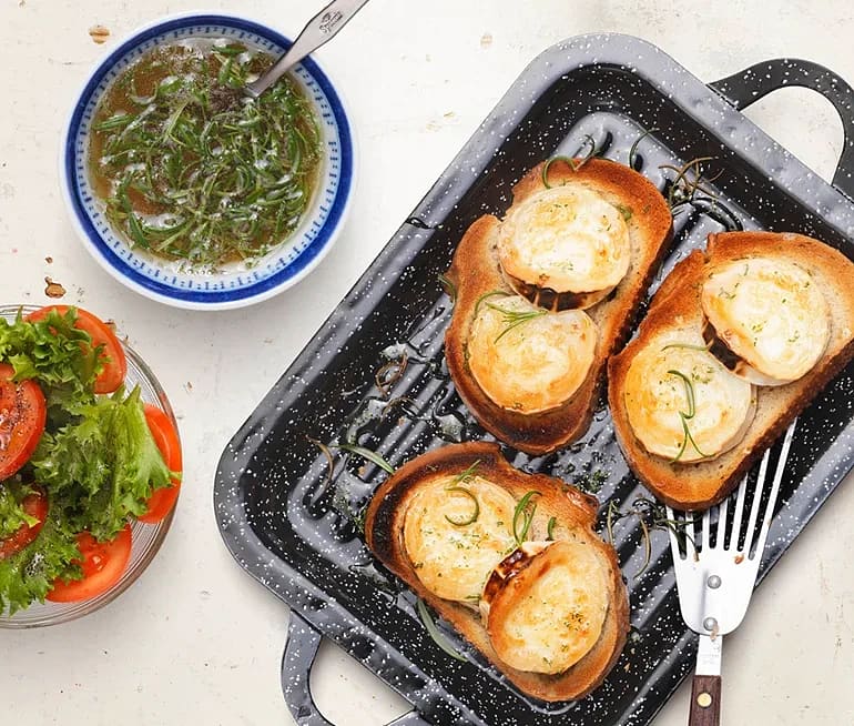 Gratinerad chèvre med rosmarinhonung