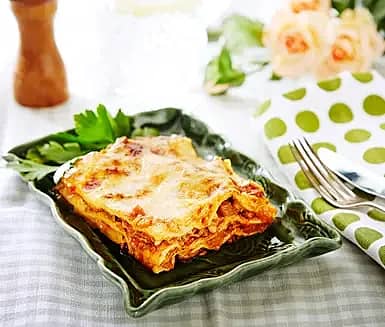 Krämig lasagne med linser och köttfärs | Recept 