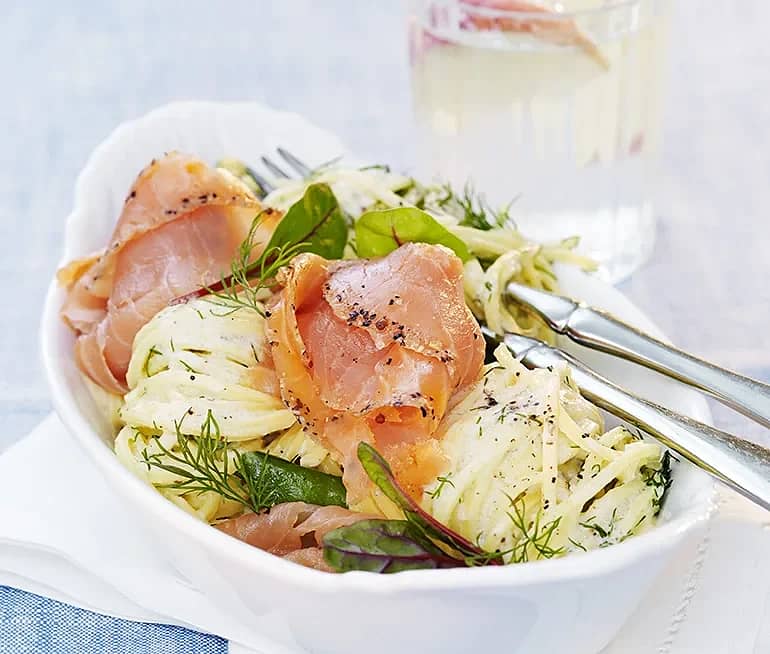 Krämig tagliolini med najadlax och dill