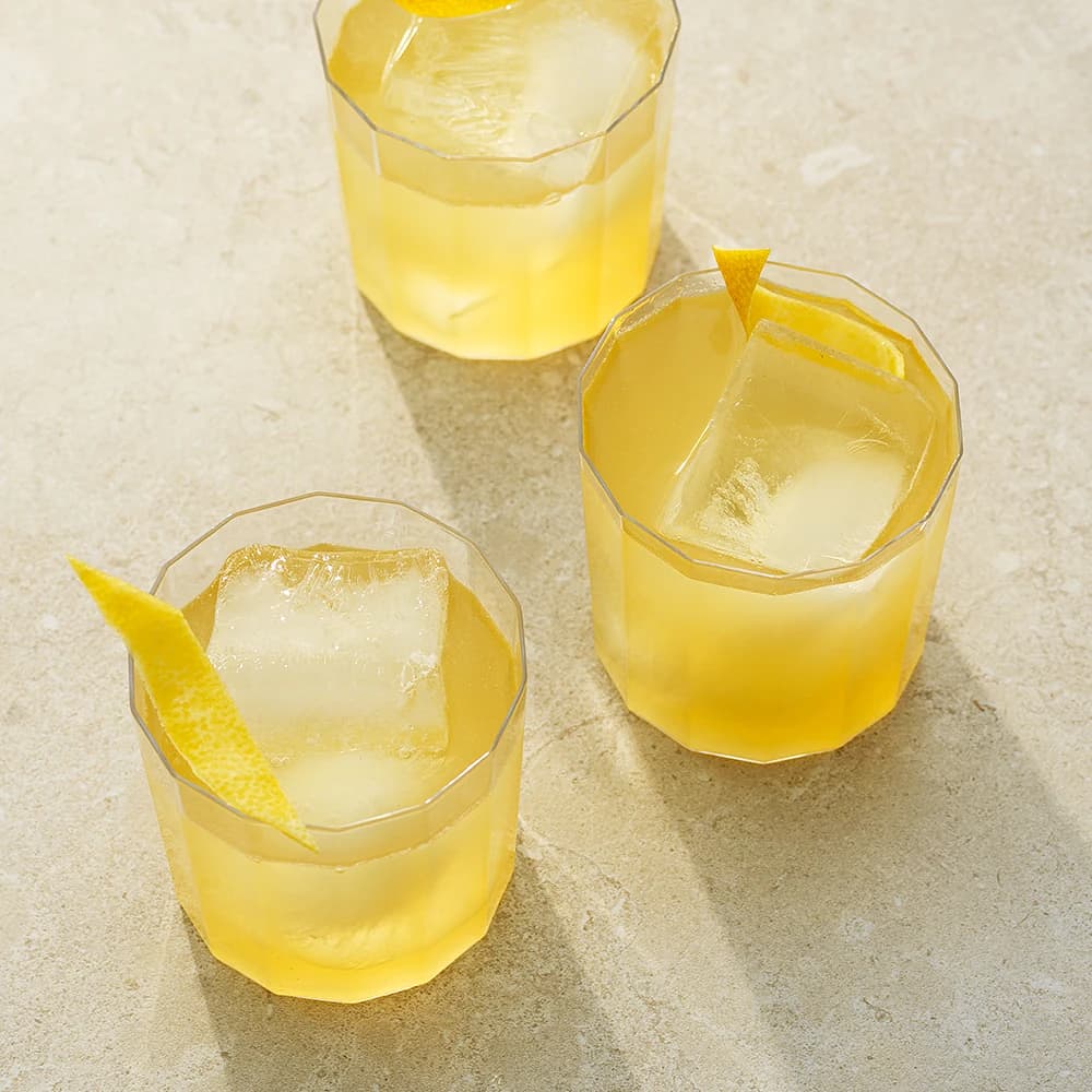 Bee’s knees - syrlig gin och honungsdrink