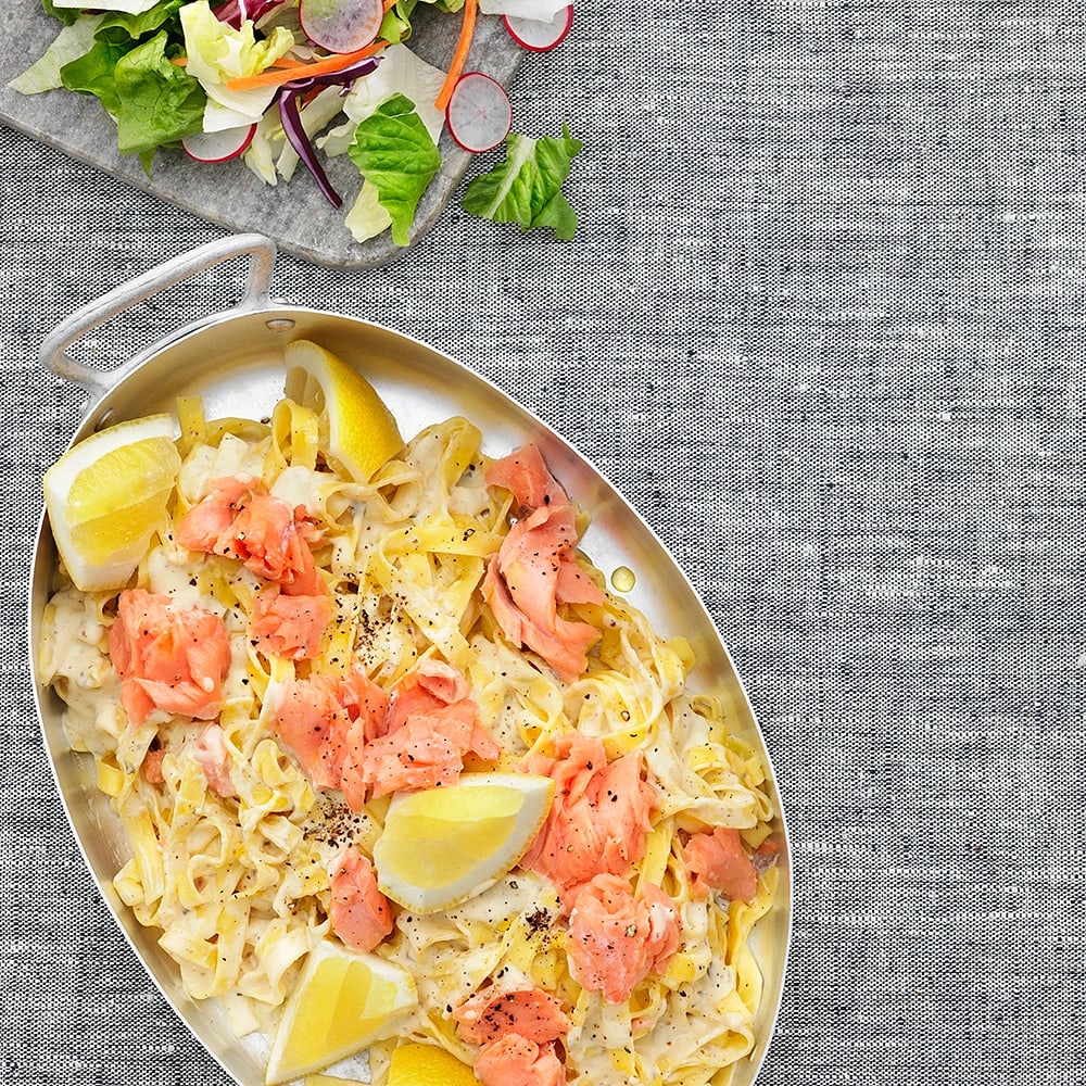 Ugnslax med krämig fettuccine