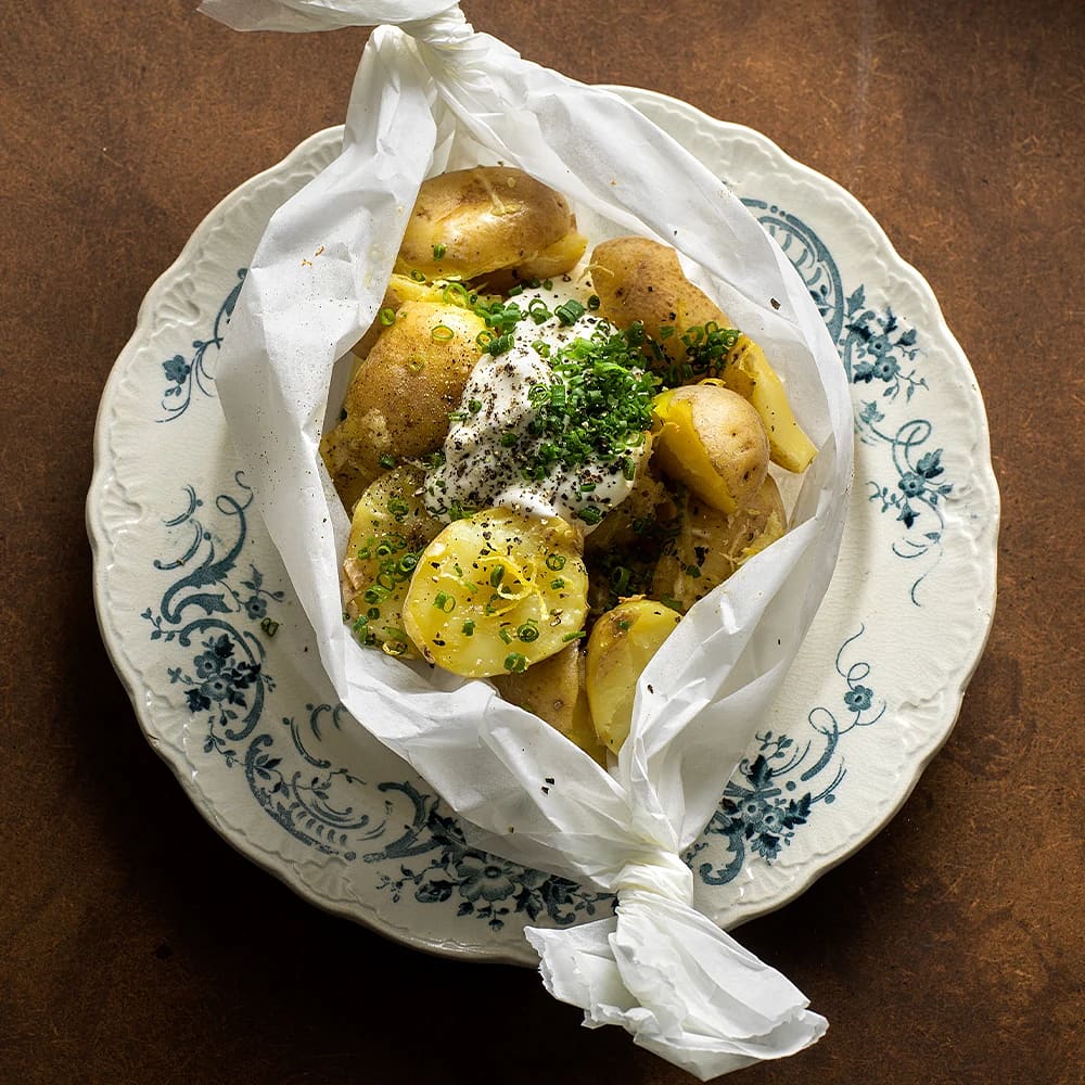 Smörkokt färskpotatis på grillen